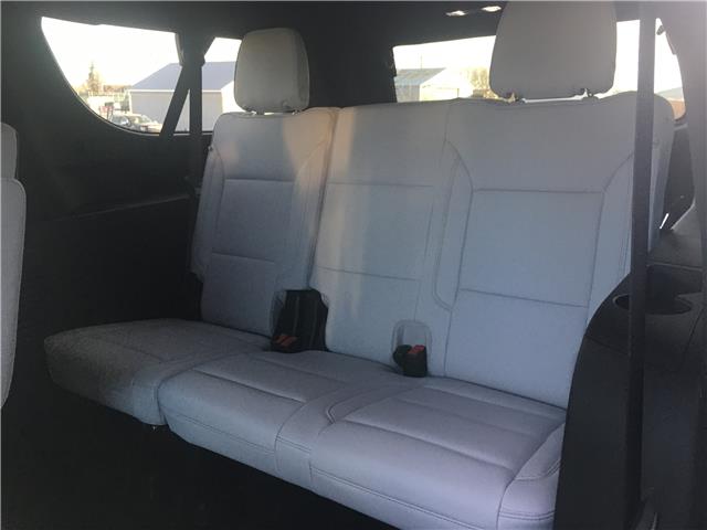 2025 Chevrolet Suburban Premier (Stk: 25SB5780) in Pincher Creek - Image 9 of 19