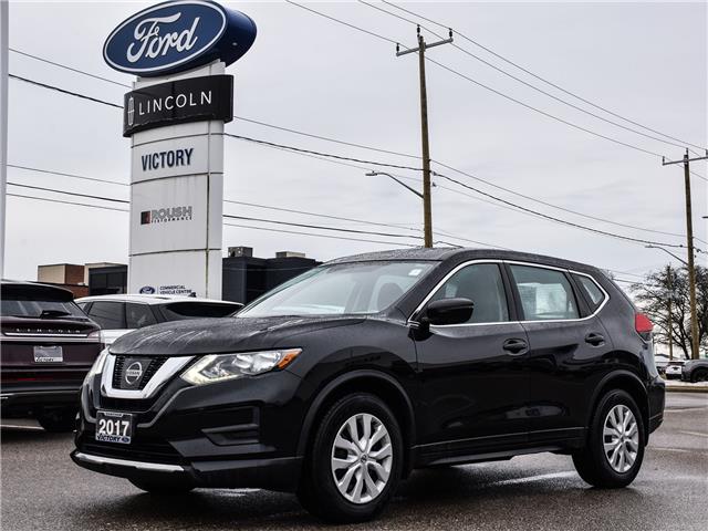 2017 Nissan Rogue S (Stk: VF00172B) in Chatham - Image 1 of 25