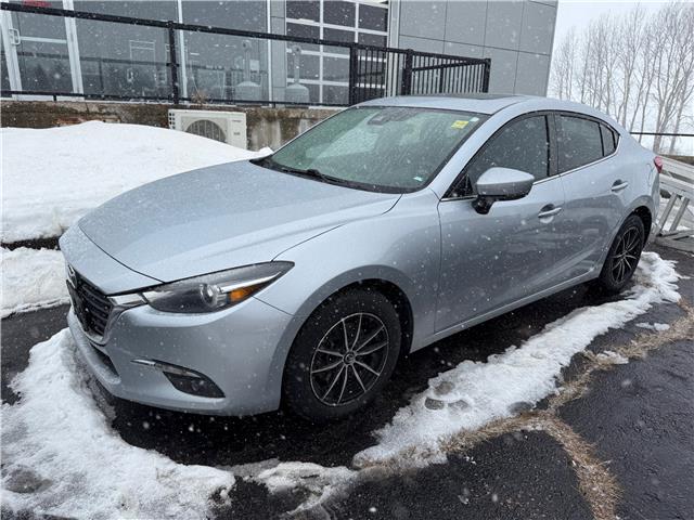 2018 Mazda Mazda3 GT (Stk: 24300) in Pembroke - Image 1 of 1