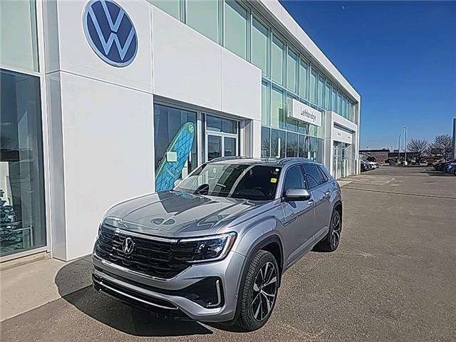 2025 Volkswagen Atlas Cross Sport 2.0 TSI Execline (Stk: 25044) in Lethbridge - Image 1 of 30