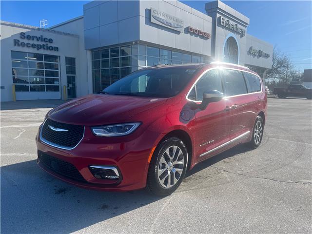 2025 Chrysler Pacifica Hybrid Pinnacle (Stk: 25-070) in Tillsonburg - Image 1 of 22