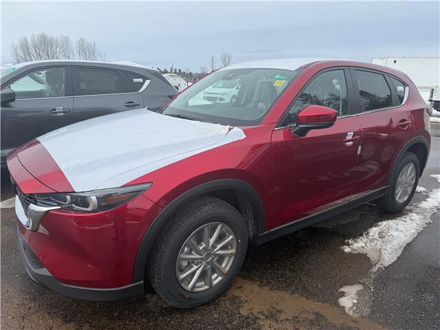 2025 Mazda CX-5 GS (Stk: 225-83) in Pembroke - Image 1 of 1
