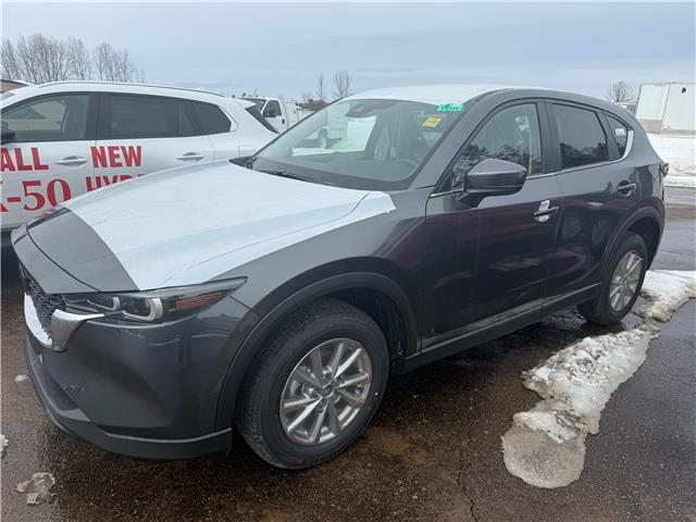 2025 Mazda CX-5 GX (Stk: 225-80) in Pembroke - Image 1 of 1