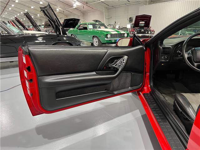 2002 Chevrolet Camaro Z28 (Stk: 121082) in Watford - Image 22 of 33