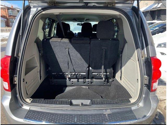 2016 Dodge Grand Caravan SE/SXT (Stk: D346561) in Scarborough - Image 7 of 15