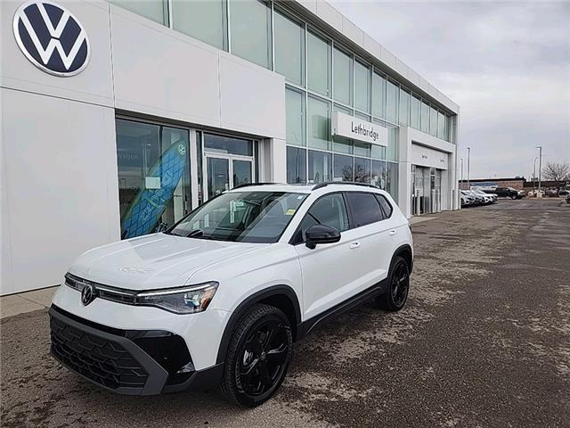 2025 Volkswagen Taos Comfortline Black Edition (Stk: 25063) in Lethbridge - Image 1 of 32