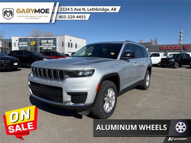 2023 Jeep Grand Cherokee L Laredo (Stk: LC0446) in Lethbridge - Image 1 of 14