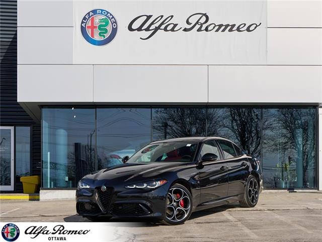 2025 Alfa Romeo Giulia Base (Stk: 10-1322) in Ottawa - Image 1 of 38