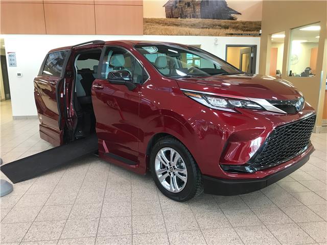 2023 Toyota Sienna XSE 7-Passenger (Stk: 6854) in Calgary - Image 1 of 23