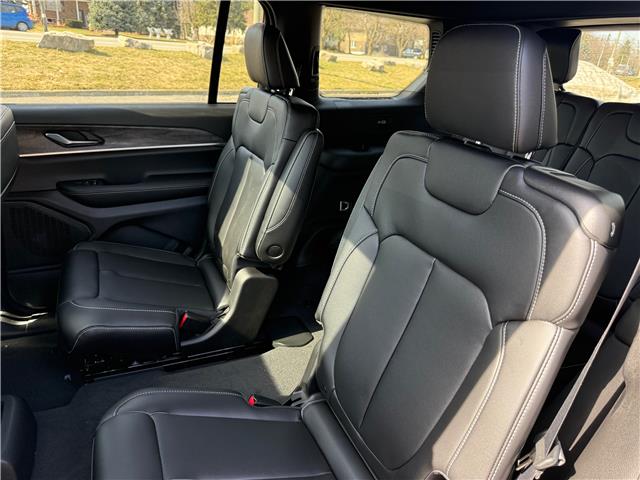 2025 Jeep Grand Cherokee L Limited (Stk: VS058) in Elmira - Image 11 of 17