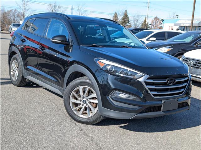 2017 Hyundai Tucson Luxury in Ottawa - Image 1 of 19