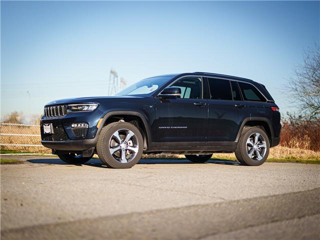 2023 Jeep Grand Cherokee 4xe Base (Stk: 28930) in Surrey - Image 1 of 27