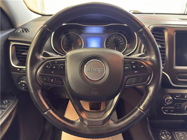 2020 Jeep Cherokee Trailhawk (Stk: U517460) in Shellbrook - Image 12 of 23