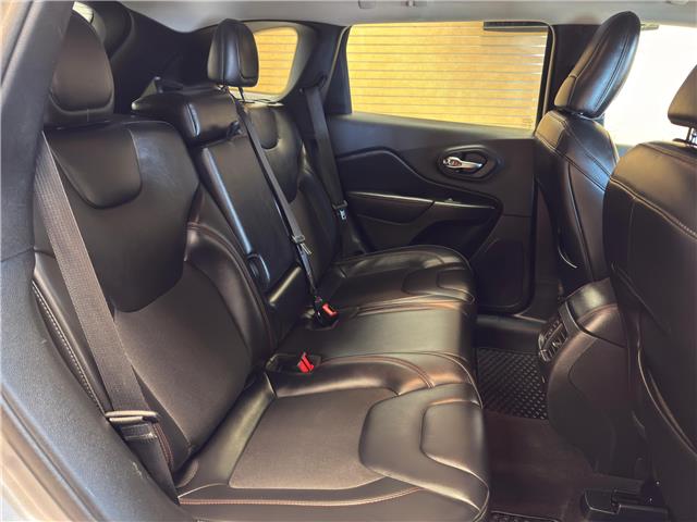 2020 Jeep Cherokee Trailhawk (Stk: U517460) in Shellbrook - Image 20 of 23