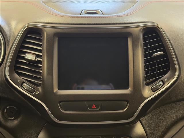 2020 Jeep Cherokee Trailhawk (Stk: U517460) in Shellbrook - Image 16 of 23