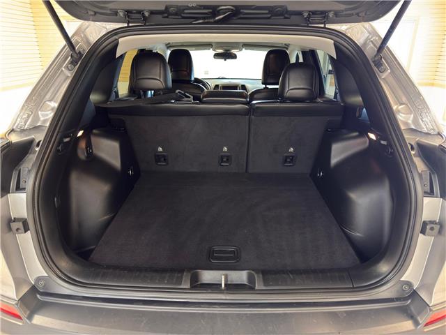2020 Jeep Cherokee Trailhawk (Stk: U517460) in Shellbrook - Image 5 of 23