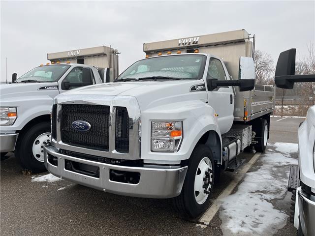 2025 Ford F-650 Diesel Base (Stk: VFF22620) in Chatham - Image 1 of 20