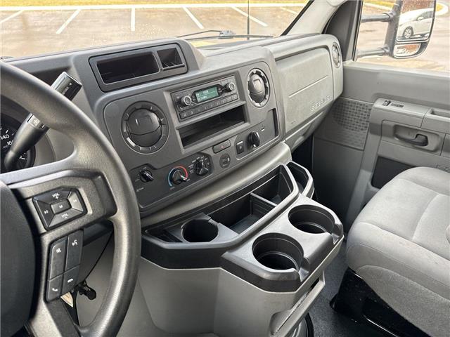 2023 Ford E-450 Cutaway  (Stk: ATNP1183) in Vaughan - Image 18 of 27