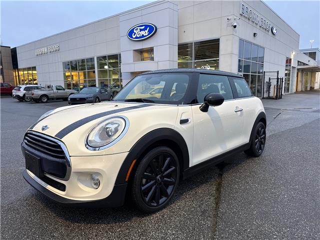 2016 MINI 3 Door Cooper WMWXP5C59G2D14713 256165A in Vancouver