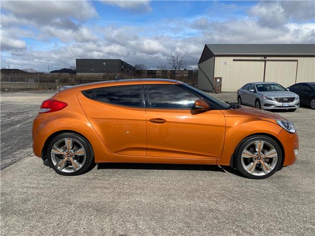 2016 Hyundai Veloster Tech (Stk: R252A) in Chatham - Image 1 of 16