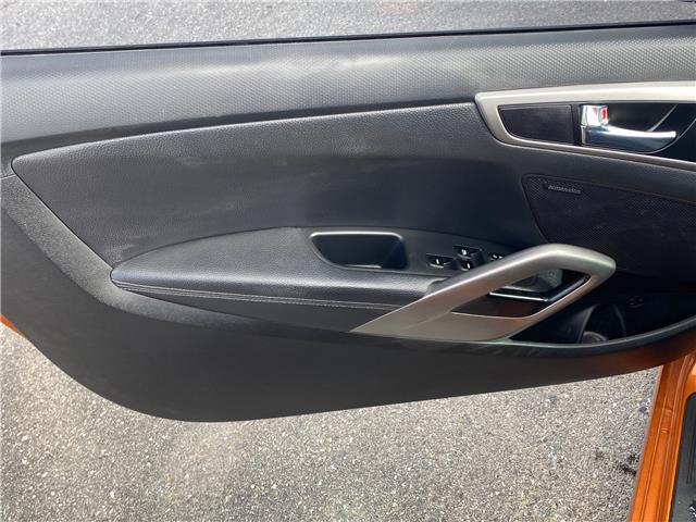 2016 Hyundai Veloster Tech (Stk: R252A) in Chatham - Image 6 of 16 2016 Hyundai Veloster Tech (Stk: R252A) in Chatham - Image 6 of 16