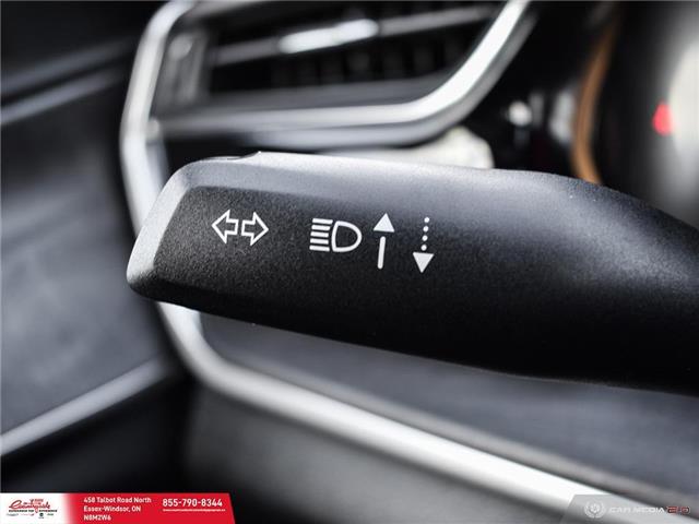 2023 Jeep Grand Cherokee 4xe Overland (Stk: 23088) in Essex-Windsor - Image 16 of 27 2023 Jeep Grand Cherokee 4xe Overland (Stk: 23088) in Essex-Windsor - Image 16 of 27