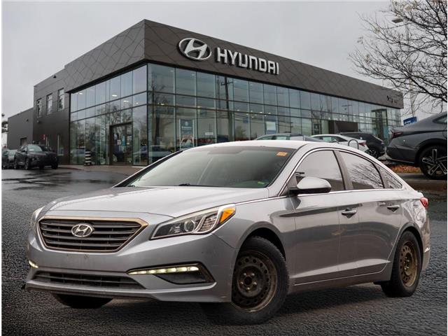 2015 Hyundai Sonata GL (Stk: P41645B) in Ottawa - Image 1 of 17