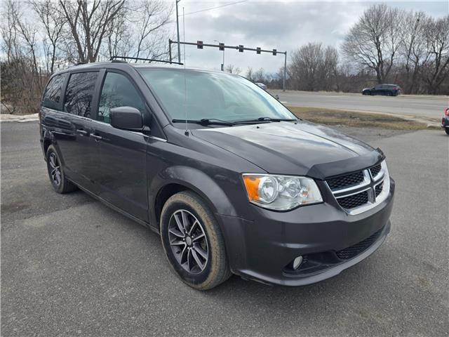 2017 Dodge Grand Caravan CVP/SXT (Stk: 881789) in Kingston - Image 1 of 2