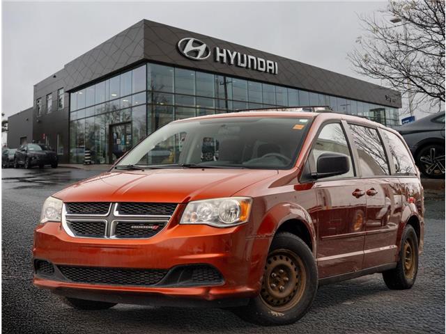 2012 Dodge Grand Caravan SE/SXT (Stk: S25205B) in Ottawa - Image 1 of 17