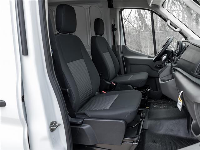 2025 Ford Transit-250 Cargo Base (Stk: 25T3390) in Mississauga - Image 22 of 26