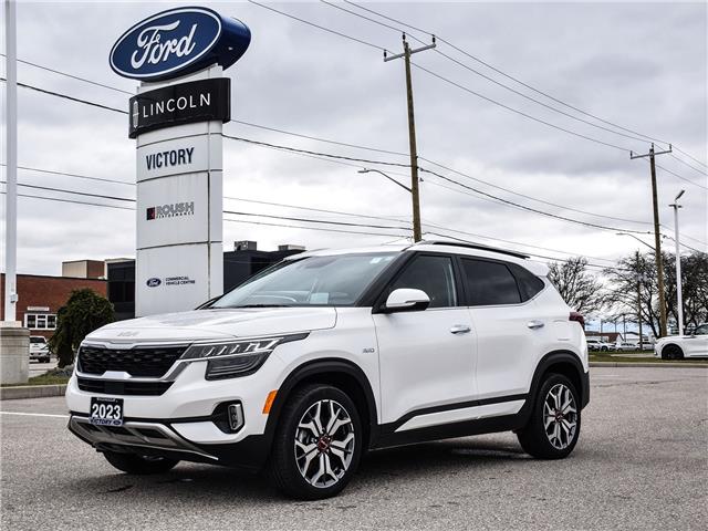 2023 Kia Seltos SX Turbo w/Burgundy Interior (Stk: VFBS00431A) in Chatham - Image 1 of 32