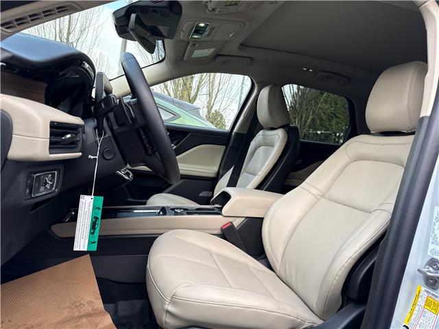 2025 Lincoln Corsair Grand Touring (Stk: 256177) in Vancouver - Image 8 of 12