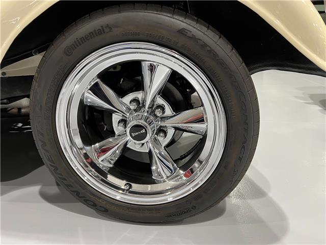 1934 Ford Roadster Convertible  (Stk: 800328) in Watford - Image 14 of 46