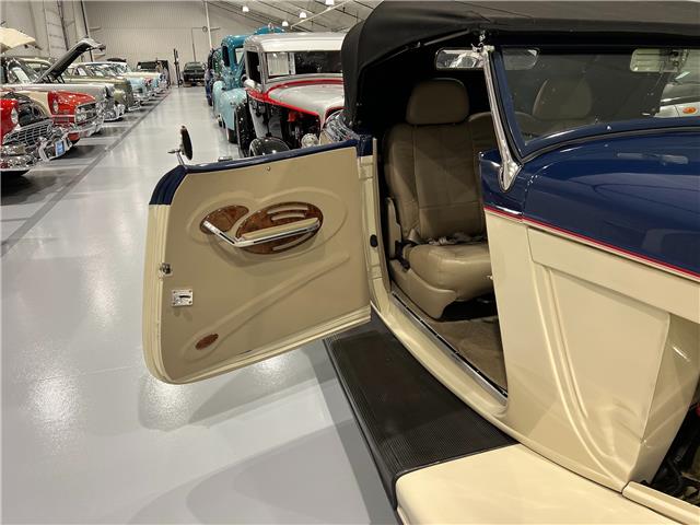 1934 Ford Roadster Convertible  (Stk: 800328) in Watford - Image 25 of 46