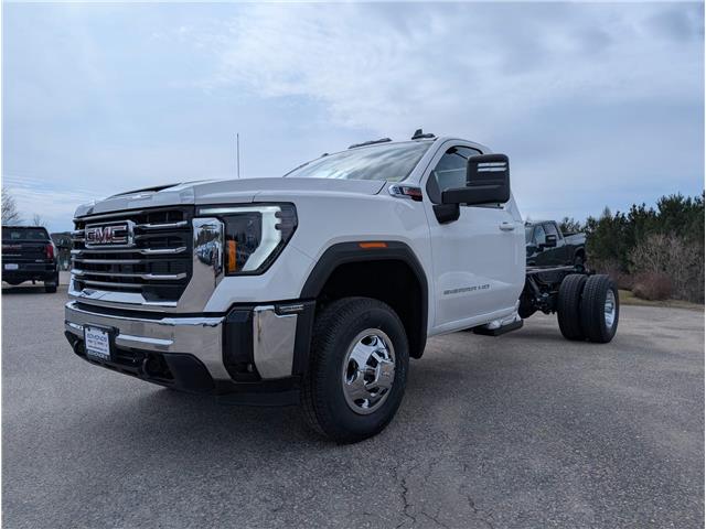 2024 GMC Sierra 3500HD Chassis Pro (Stk: 24336) in Huntsville - Image 1 of 6