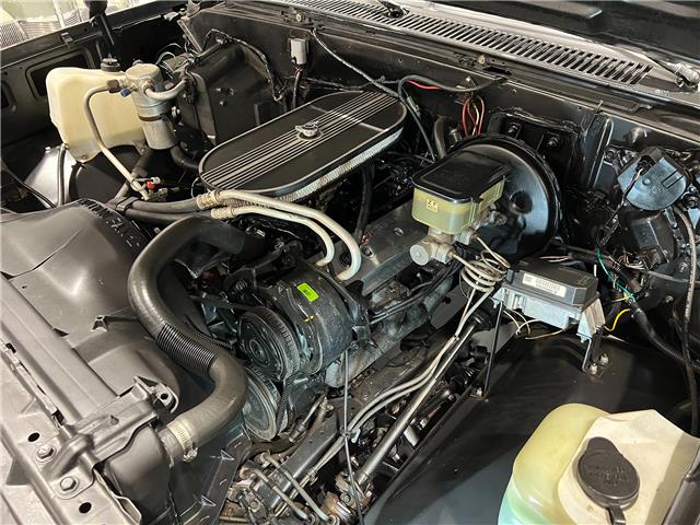 1987 Chevrolet Square Body R10 Single Cab (Stk: 180129) in Watford - Image 24 of 36