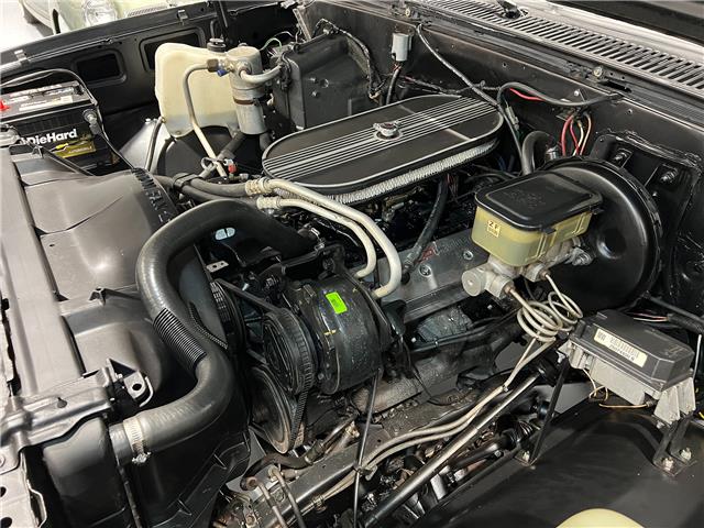 1987 Chevrolet Square Body R10 Single Cab (Stk: 180129) in Watford - Image 25 of 36