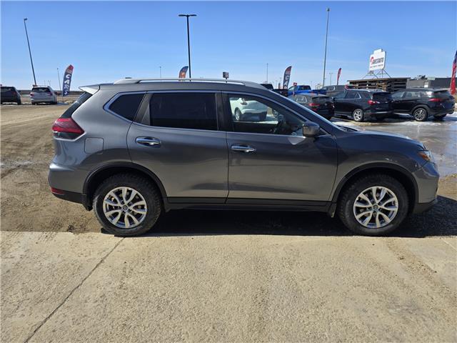 2019 Nissan Rogue SV in Saskatoon - Image 4 of 12