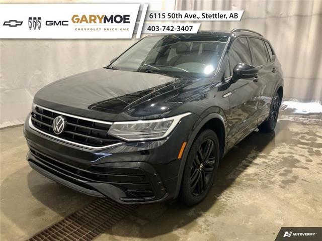 2022 Volkswagen Tiguan Comfortline R-Line Black Edition (Stk: 4SL10640A) in STETTLER - Image 1 of 24