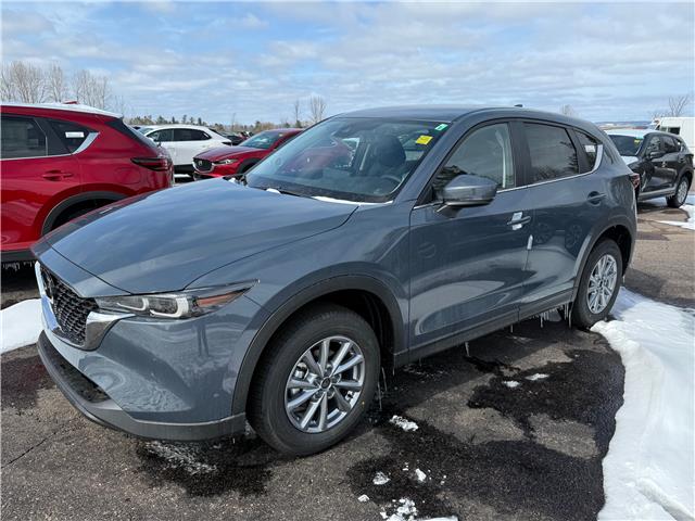 2025 Mazda CX-5 GS (Stk: 225-104) in Pembroke - Image 1 of 1