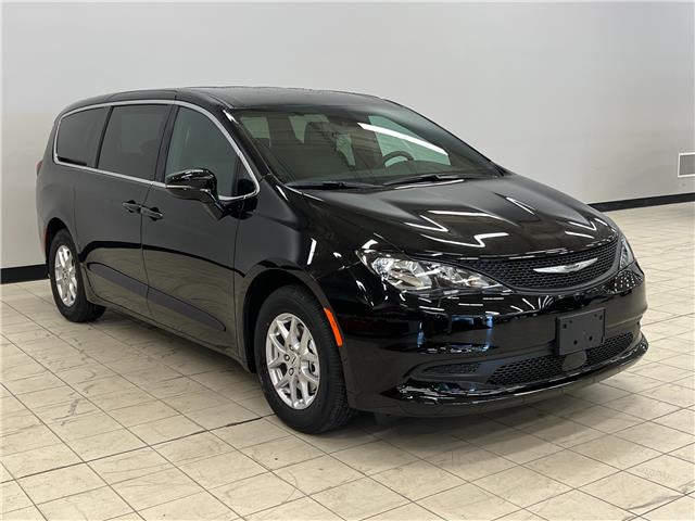 2025 Chrysler Grand Caravan SXT (Stk: R558370) in Courtenay - Image 1 of 17