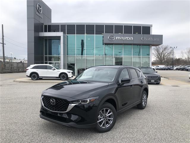 2025 Mazda CX-5 GS (Stk: CMGN00156) in Chatham - Image 1 of 20