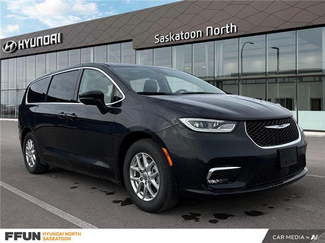 2023 Chrysler Pacifica Touring-L (Stk: F0693) in Saskatoon - Image 1 of 29