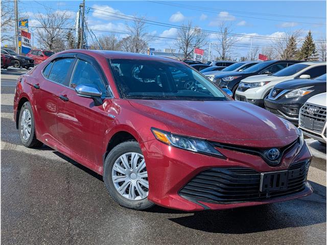 2018 Toyota Camry Hybrid LE in Ottawa - Image 1 of 18