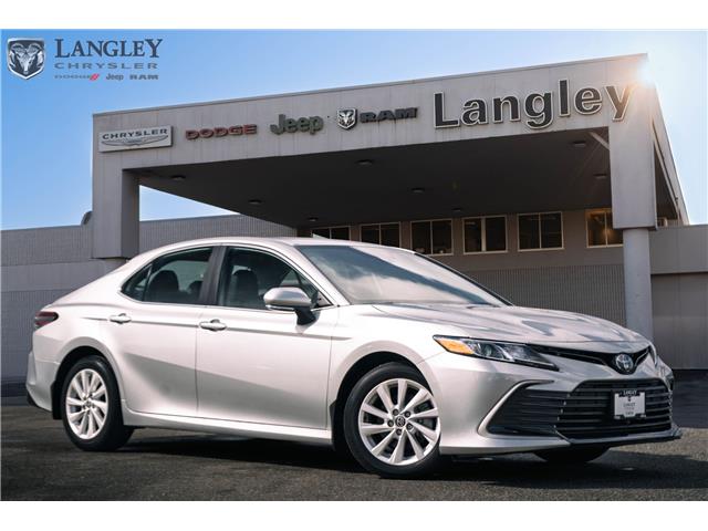 2022 Toyota Camry LE (Stk: LC2535) in Surrey - Image 1 of 18