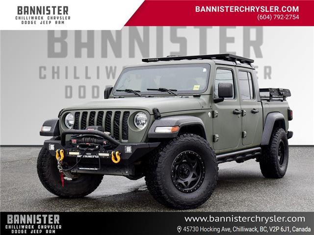 2020 Jeep Gladiator Sport S (Stk: 3019381A) in Chilliwack - Image 1 of 30