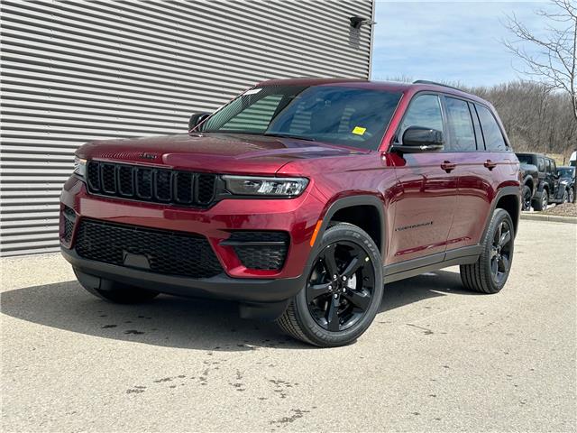 2025 Jeep Grand Cherokee Laredo (Stk: 25266) in London - Image 1 of 27