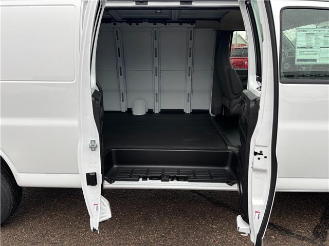 2025 GMC Savana 2500 Work Van (Stk: 35247) in Renfrew - Image 5 of 27