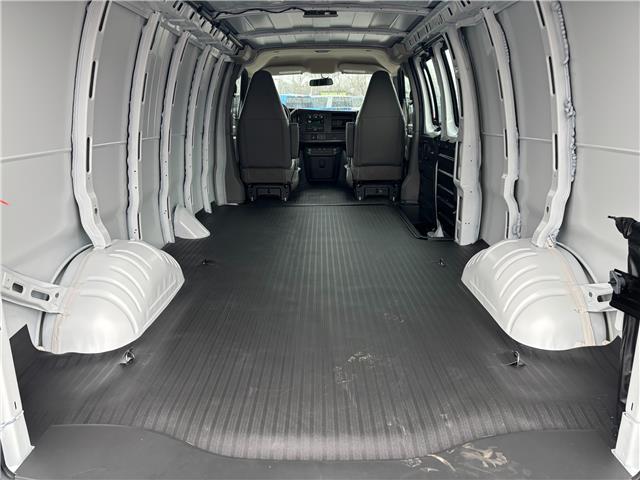 2025 GMC Savana 2500 Work Van (Stk: 35247) in Renfrew - Image 9 of 27