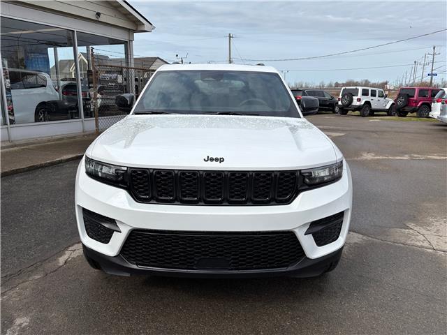 2025 Jeep Grand Cherokee Laredo (Stk: 7416) in Fort Erie - Image 2 of 27